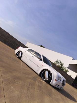 CHRYSLER 300 C 3.5 V6 GASOLINA AUTOMÁTICO CHRYSLER 300 C 3.5 V6 GASOLINA AUTOMÁTICO